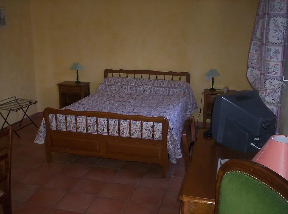 **  Logis Hotel De L'Etang France